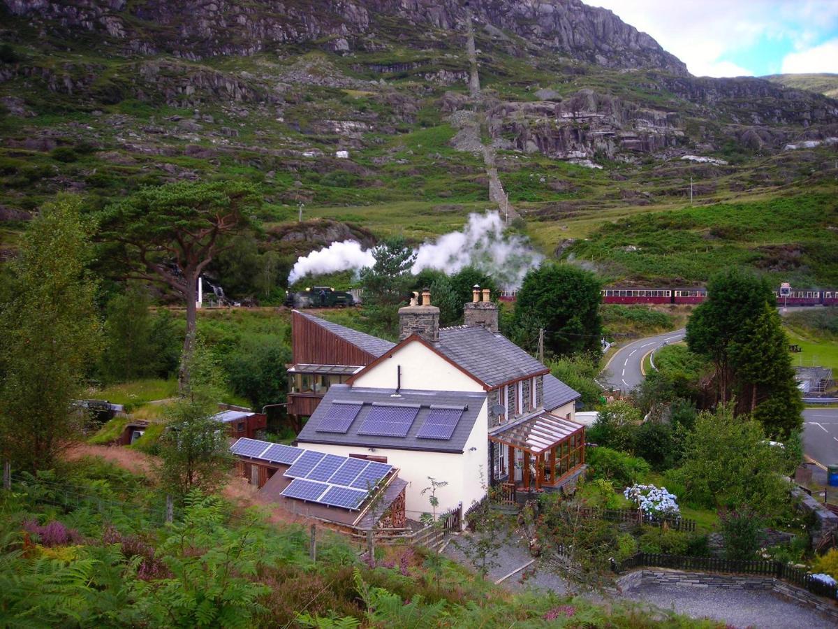 Bryn Elltyd Eco House Casa de hóspedes Blaenau Ffestiniog Exterior foto