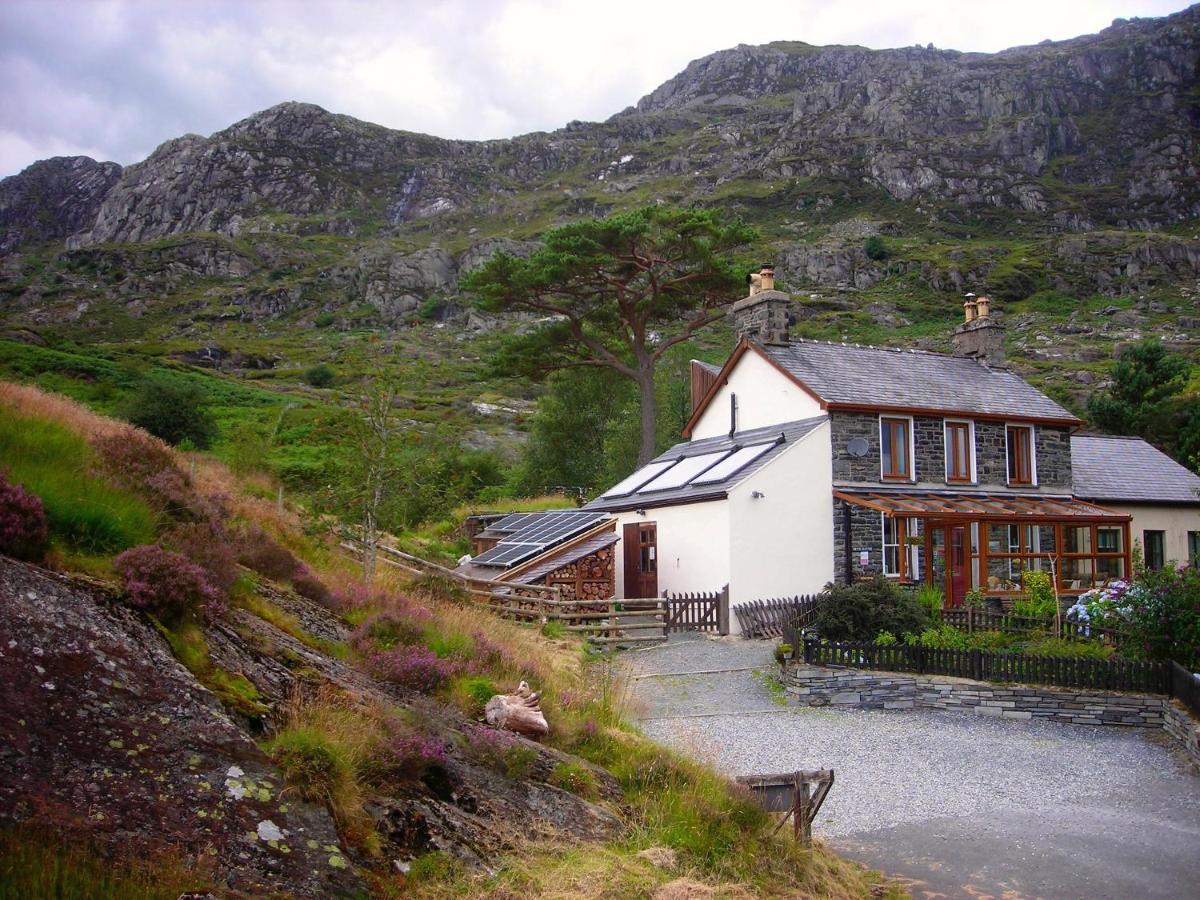 Bryn Elltyd Eco House Casa de hóspedes Blaenau Ffestiniog Exterior foto