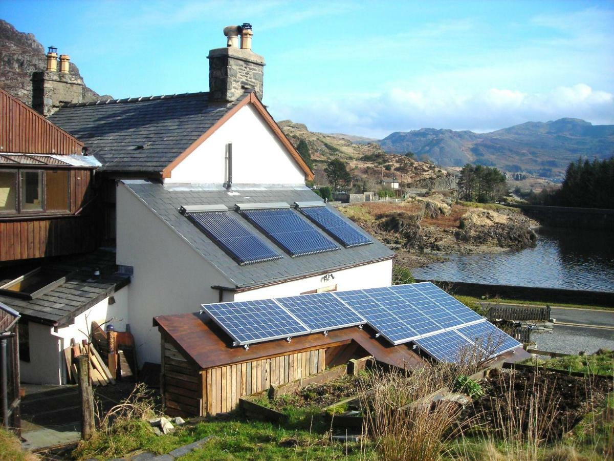 Bryn Elltyd Eco House Casa de hóspedes Blaenau Ffestiniog Exterior foto